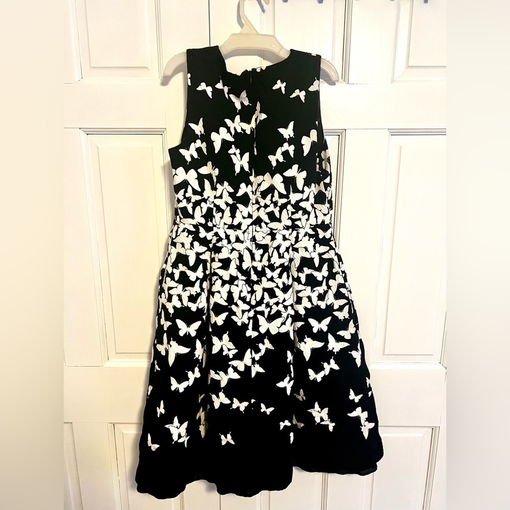 Talbots Black & White Butterfly Print Fit & Flare Midi Dress Size 8 - Picture 3 of 7